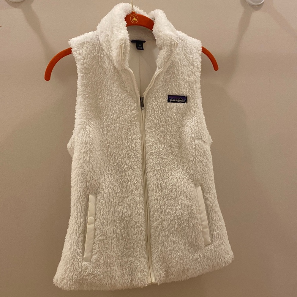 Patagonia white fuzzy vest